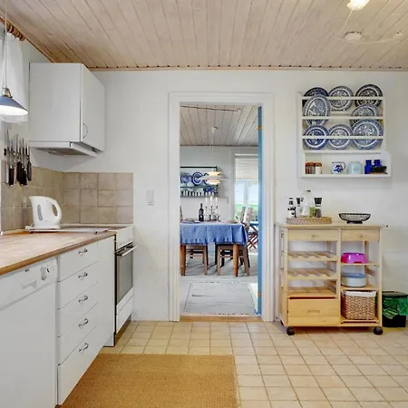 Holiday home Two-bedroom With Sea View 04 *