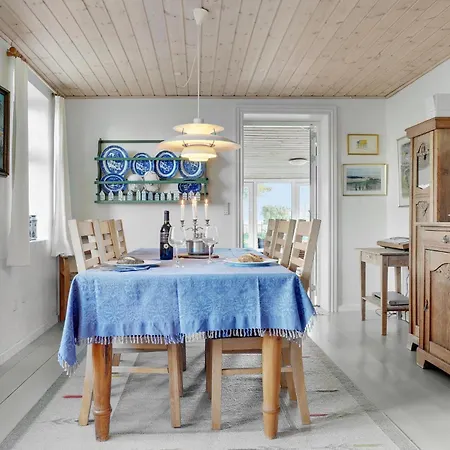 Two-bedroom With Sea View 04 *