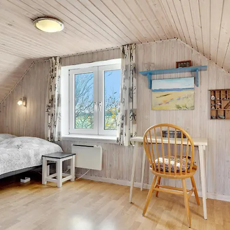 Two-bedroom With Sea View 04