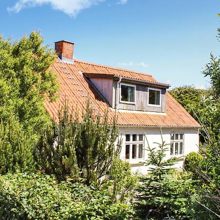 3 Bedroom Cozy In *